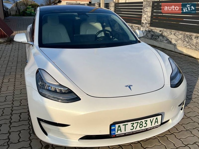 Седан Tesla Model 3 2018 в Долині фото 7 Седан Tesla Model 3 2018 в Долині