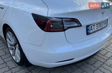 Седан Tesla Model 3 2018 в Долині фото 13 Седан Tesla Model 3 2018 в Долині