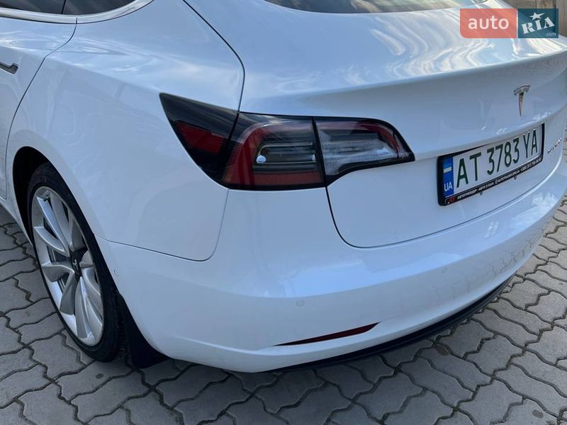 Седан Tesla Model 3 2018 в Долині фото 13 Седан Tesla Model 3 2018 в Долині