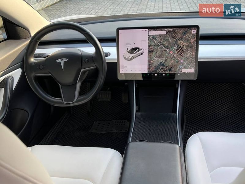 Седан Tesla Model 3 2018 в Долині фото 19 Седан Tesla Model 3 2018 в Долині