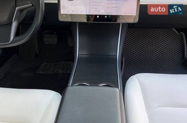Седан Tesla Model 3 2018 в Долині фото 20 Седан Tesla Model 3 2018 в Долині