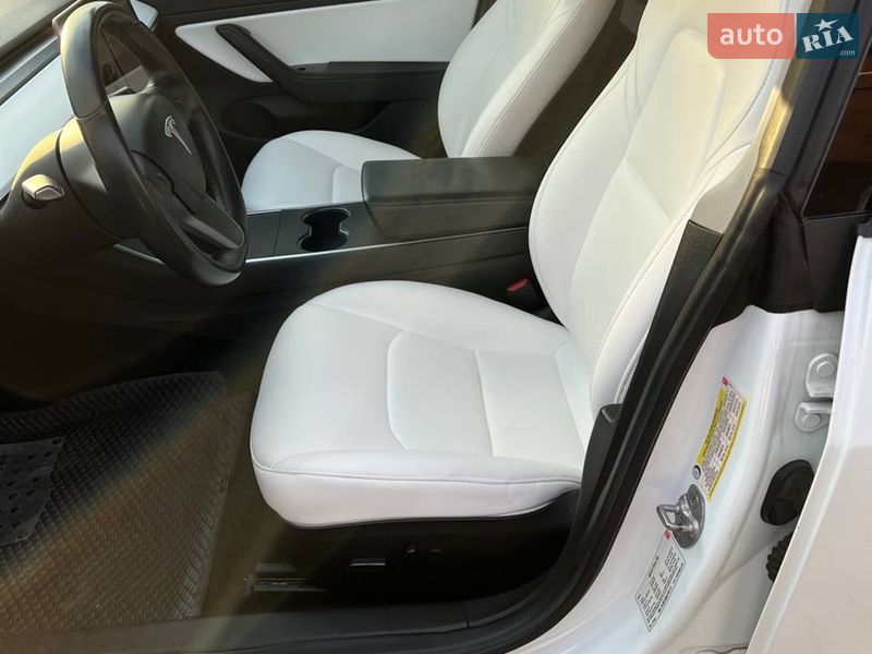 Седан Tesla Model 3 2018 в Долині фото 22 Седан Tesla Model 3 2018 в Долині