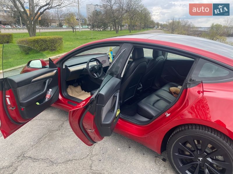 Седан Tesla Model 3 2022 в Дніпрі