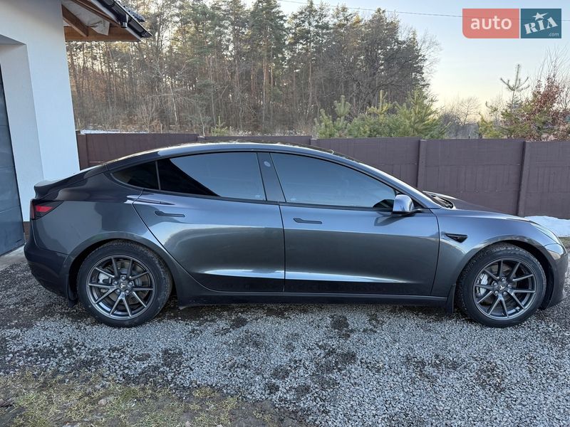 Седан Tesla Model 3 2021 в Рава-Русской