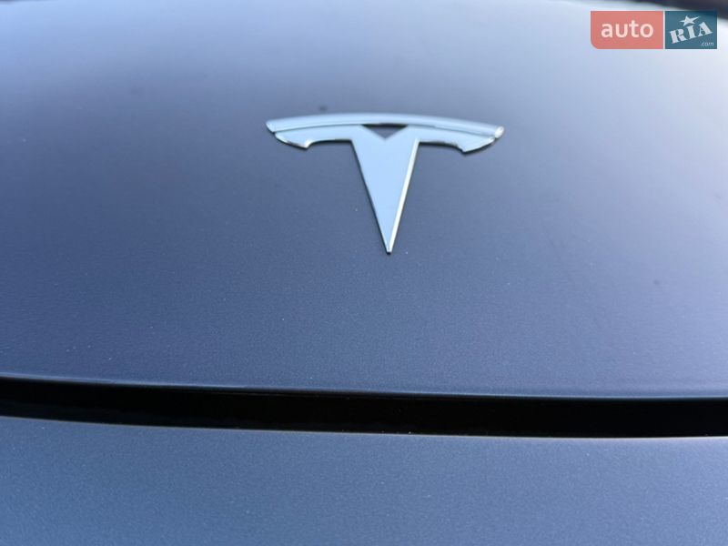 Седан Tesla Model 3 2021 в Рава-Русской