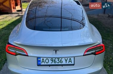 Седан Tesla Model 3 2018 в Ужгороді