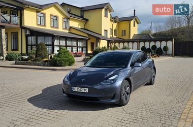 Седан Tesla Model 3 2023 в Львове