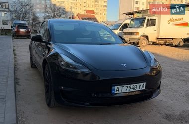 Седан Tesla Model 3 2021 в Калуші