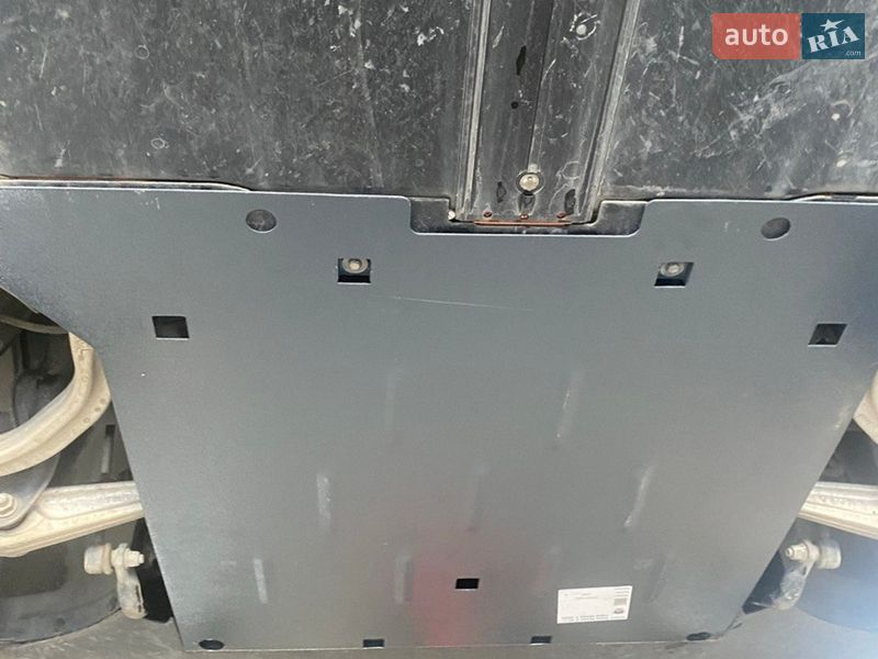Седан Tesla Model 3 2018 в Долині фото 24 Седан Tesla Model 3 2018 в Долині