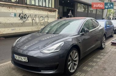 Седан Tesla Model 3 2018 в Києві