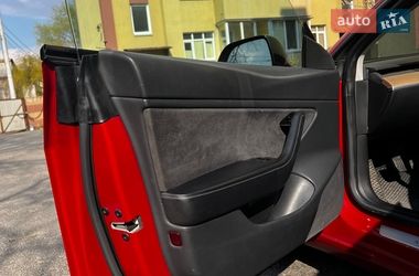 Седан Tesla Model 3 2018 в Києві