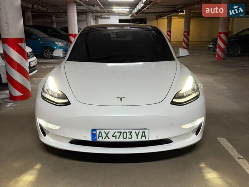 Tesla Model 3 2018