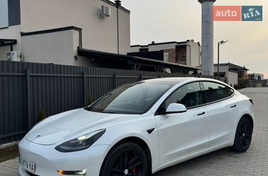 Седан Tesla Model 3 2021 в Ужгороде