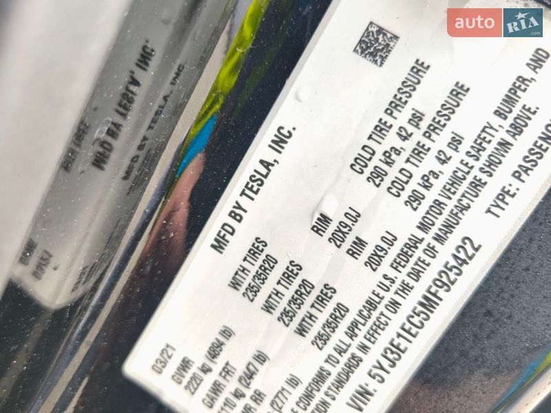 Седан Tesla Model 3 2021 в Киеве