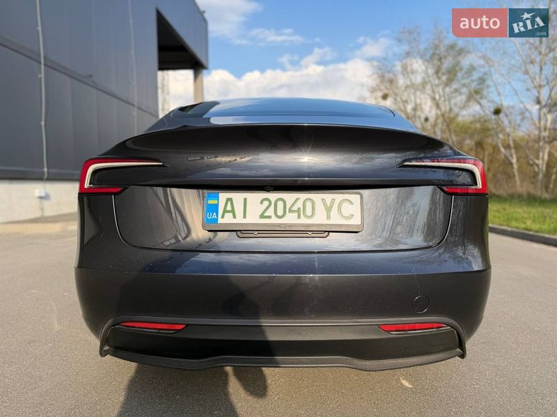 Седан Tesla Model 3 2024 в Киеве