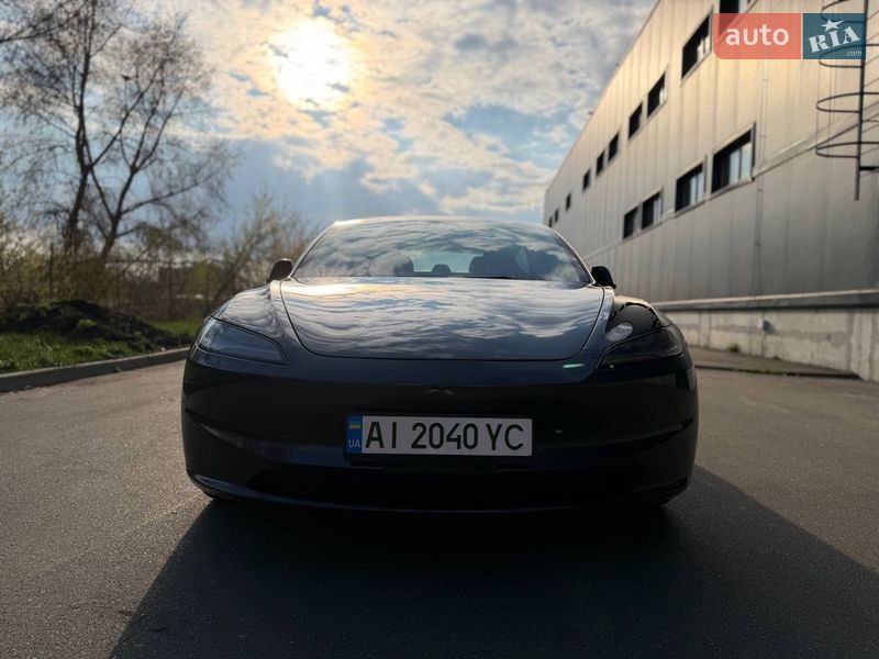 Седан Tesla Model 3 2024 в Киеве