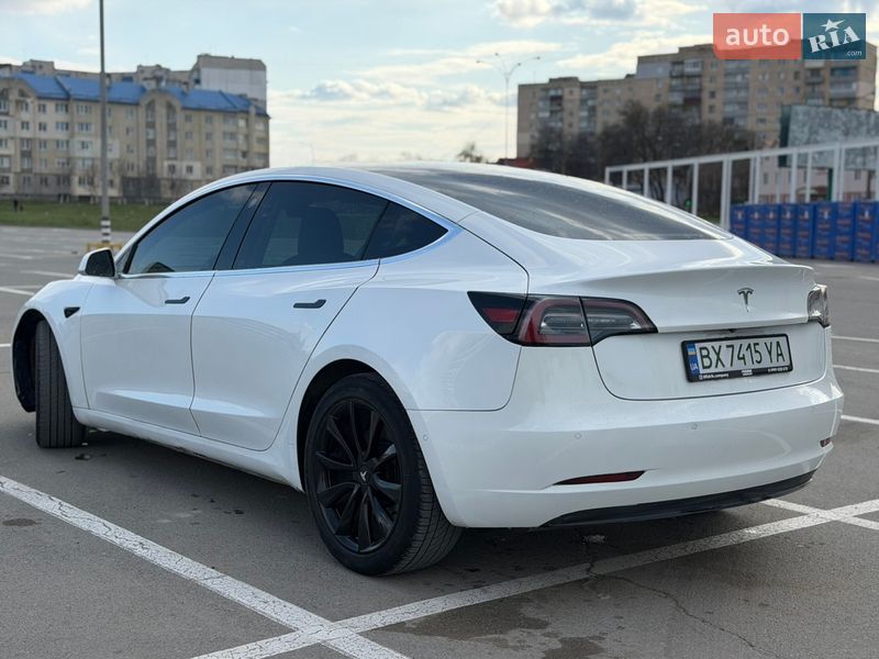 Седан Tesla Model 3 2020 в Кам'янець-Подільському