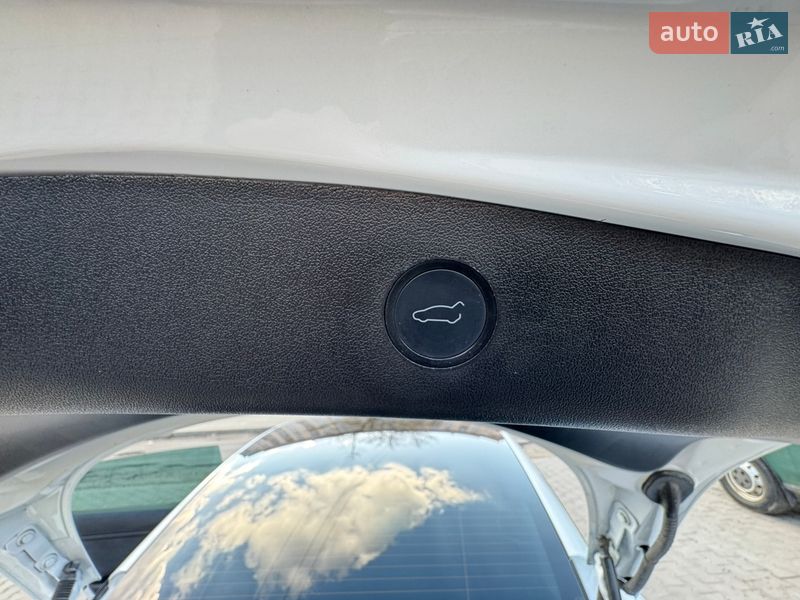 Седан Tesla Model 3 2021 в Хмельницком