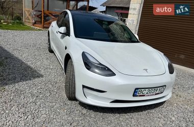 Седан Tesla Model 3 2022 в Дрогобыче