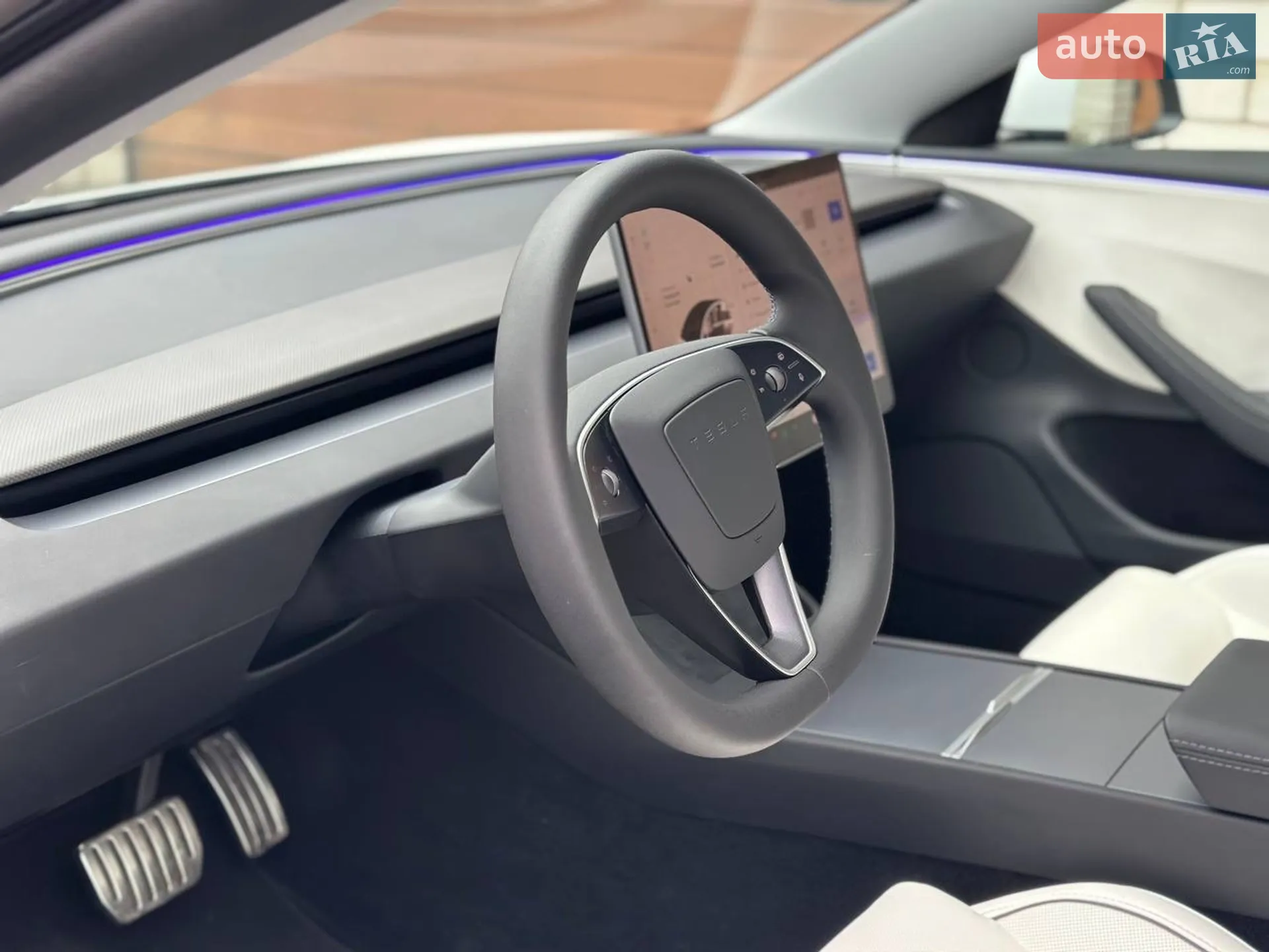 2025 Tesla Model 3 - мініатюра 35