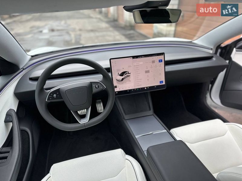 Седан Tesla Model 3 2025 в Києві