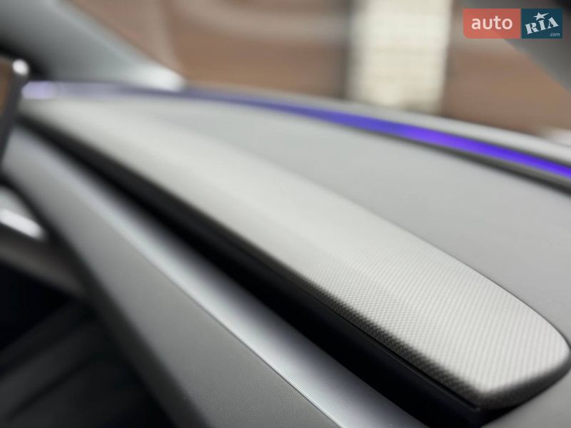 Седан Tesla Model 3 2025 в Києві