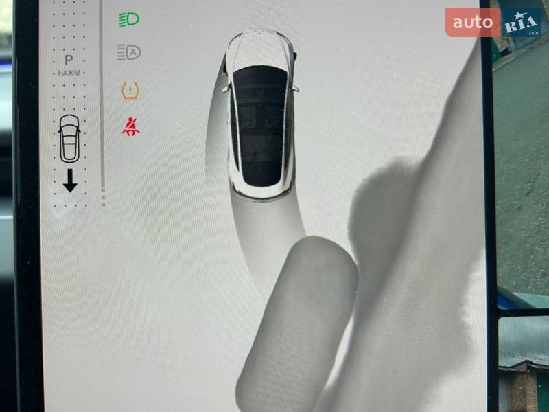 Седан Tesla Model 3 2025 в Києві