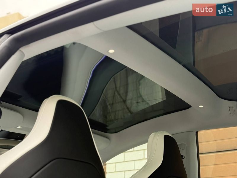 Седан Tesla Model 3 2025 в Києві