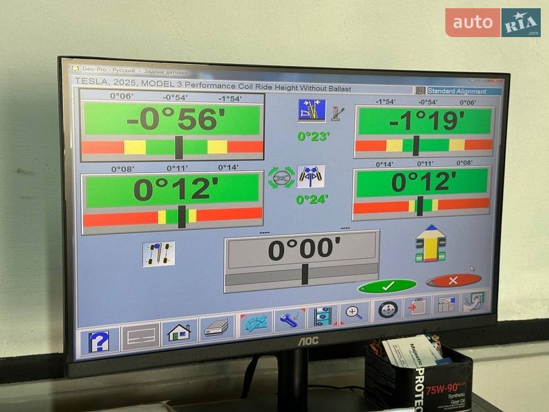 Седан Tesla Model 3 2025 в Києві