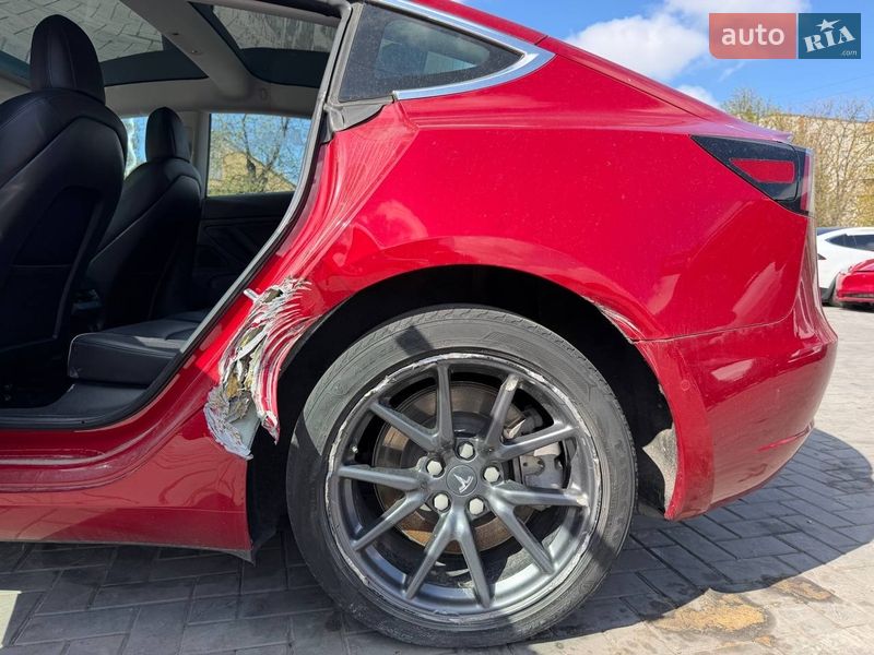Седан Tesla Model 3 2018 в Луцьку фото 13 Седан Tesla Model 3 2018 в Луцьку