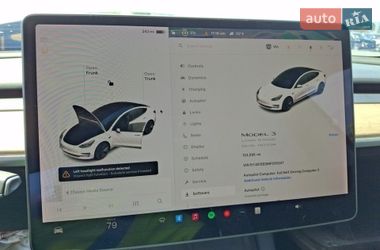 Седан Tesla Model 3 2021 в Киеве