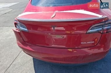 Седан Tesla Model 3 2021 в Киеве