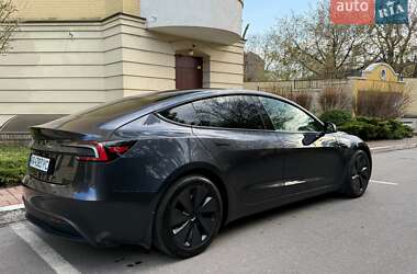 Седан Tesla Model 3 2024 в Киеве