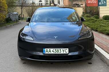 Седан Tesla Model 3 2024 в Киеве