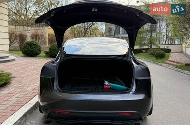 Седан Tesla Model 3 2024 в Киеве