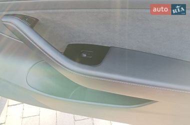 Седан Tesla Model 3 2019 в Києві