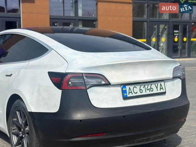 Седан Tesla Model 3 2019 в Луцьку фото 4 Седан Tesla Model 3 2019 в Луцьку