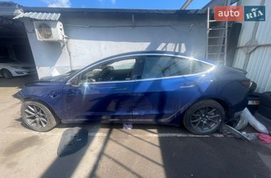 Седан Tesla Model 3 2019 в Одессе