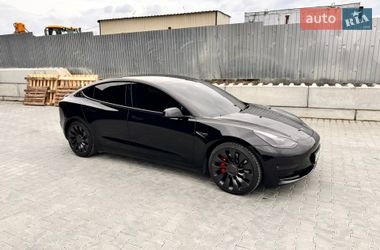 Седан Tesla Model 3 2022 в Тернополі