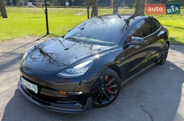 Седан Tesla Model 3 2019 в Киеве