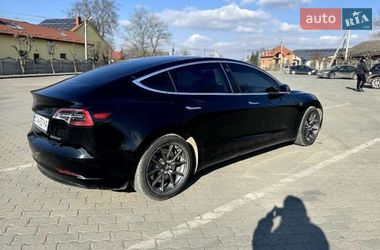 Седан Tesla Model 3 2019 в Львові