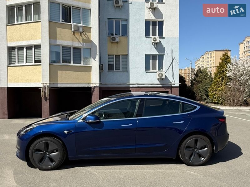 Седан Tesla Model 3 2018 в Киеве фото 5 Седан Tesla Model 3 2018 в Киеве