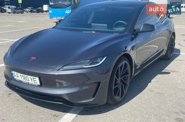Седан Tesla Model 3 2024 в Киеве