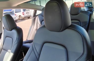 Седан Tesla Model 3 2023 в Кропивницком