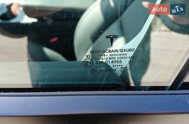 Седан Tesla Model 3 2023 в Кропивницком