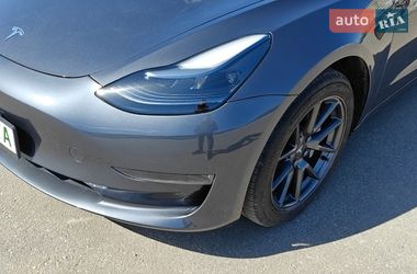 Седан Tesla Model 3 2023 в Кропивницком
