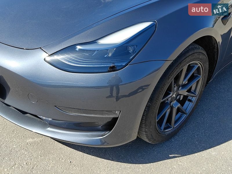 Седан Tesla Model 3 2023 в Кропивницком