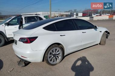 Седан Tesla Model 3 2023 в Львове