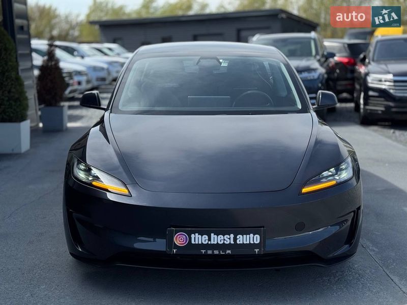 Седан Tesla Model 3 2024 в Рівному