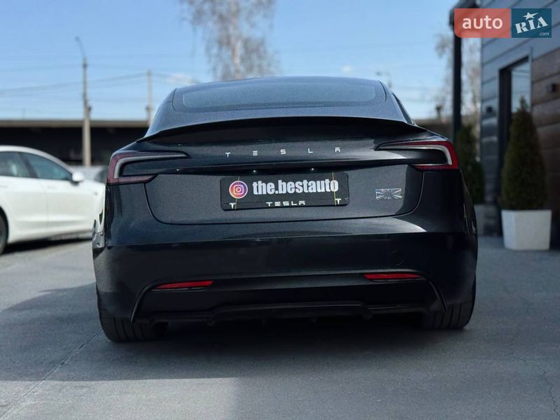 Седан Tesla Model 3 2024 в Рівному